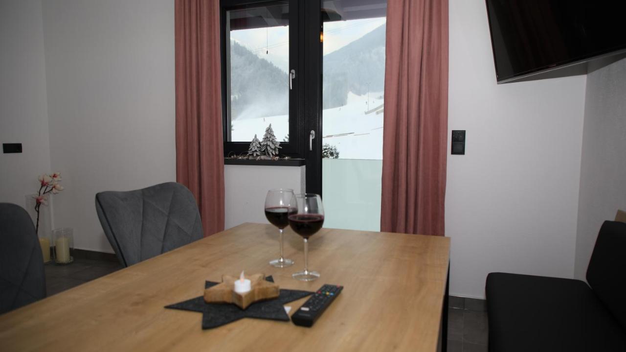 Apart-Lena Mayrhofen Exterior foto